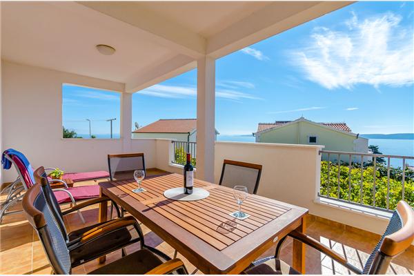 Apartment A1, for 5 persons