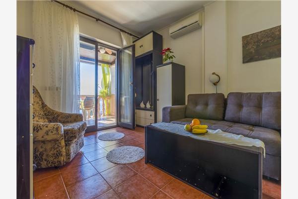 Apartment A1, for 5 persons