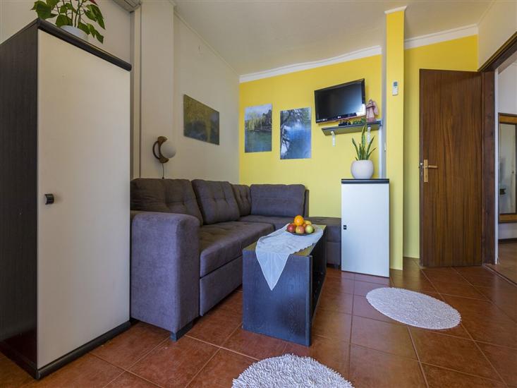 Apartment A1, for 5 persons