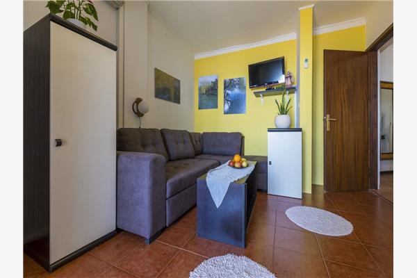 Apartment A1, for 5 persons