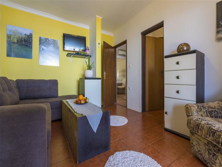 Apartment A1, for 5 persons
