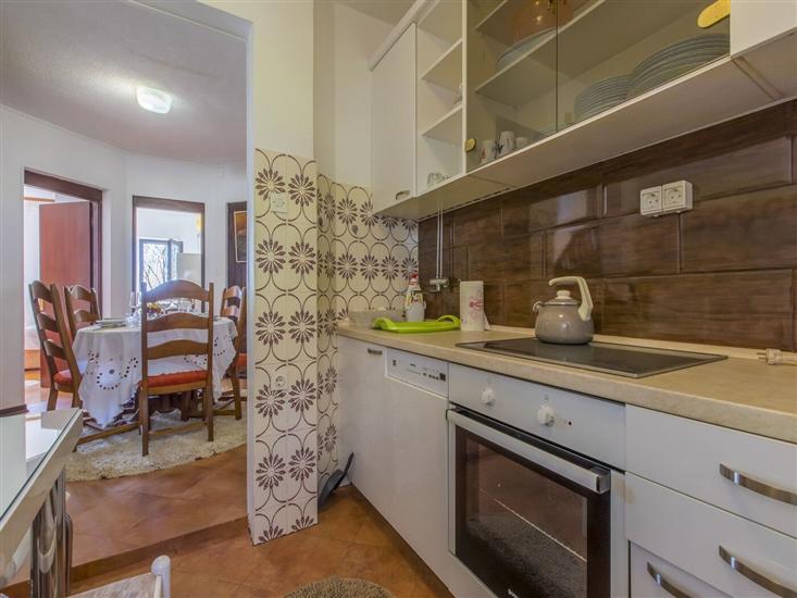 Apartment A1, for 5 persons