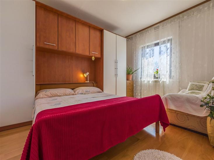 Apartment A1, for 5 persons