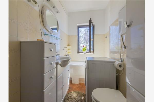 Apartment A1, for 5 persons