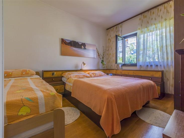 Apartment A1, for 5 persons