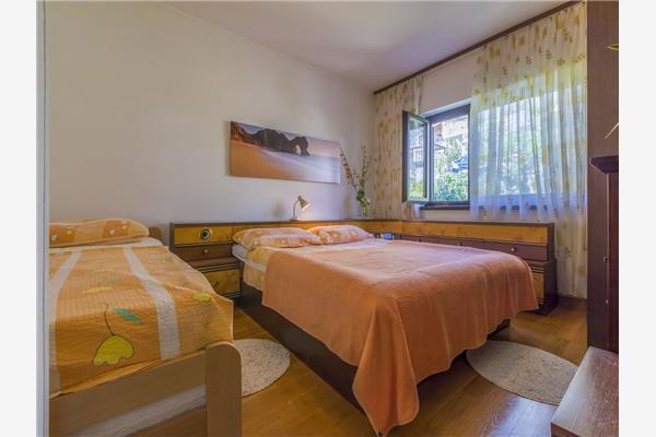 Apartment A1, for 5 persons