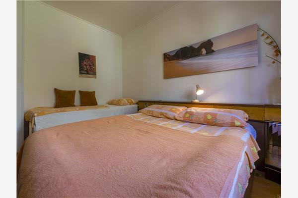 Apartment A1, for 5 persons