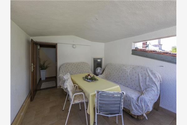 Apartment A1, for 5 persons