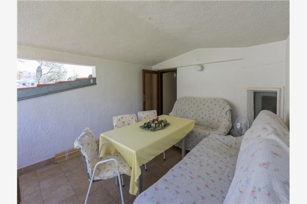Apartment A1, for 5 persons