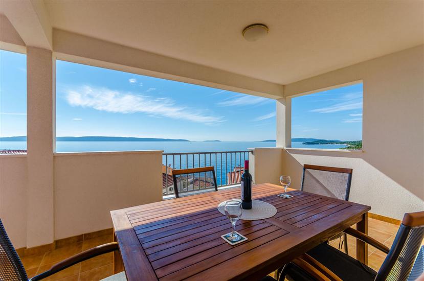 Apartment A2, for 5 persons