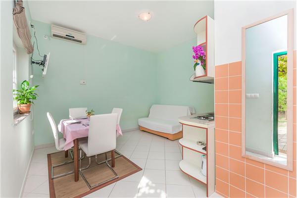 Apartment A10, for 4 persons