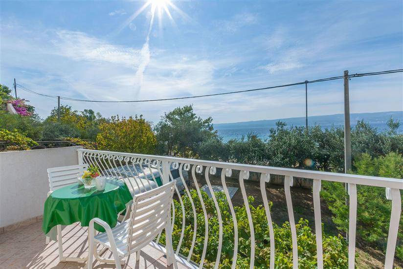 Apartment A11, for 5 persons