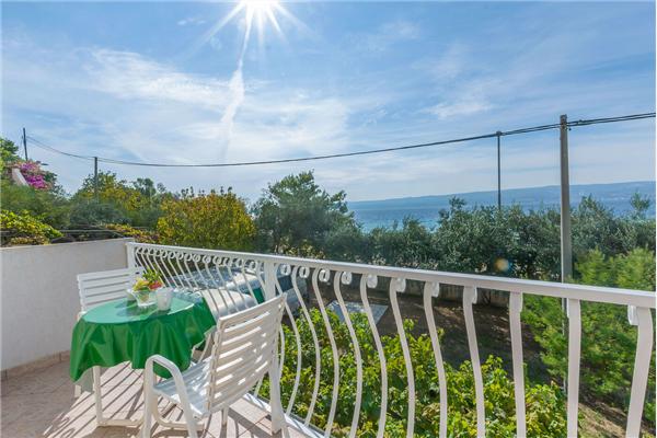 Apartment A11, for 5 persons