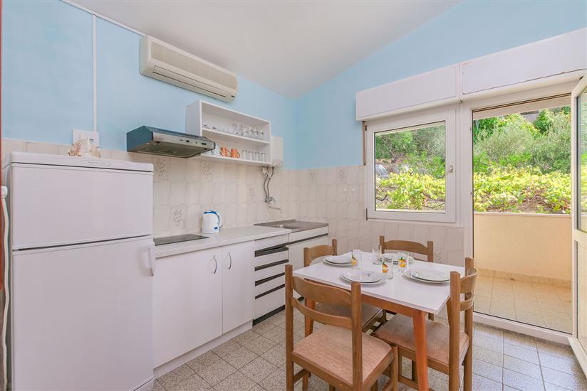 Apartment A11, for 5 persons