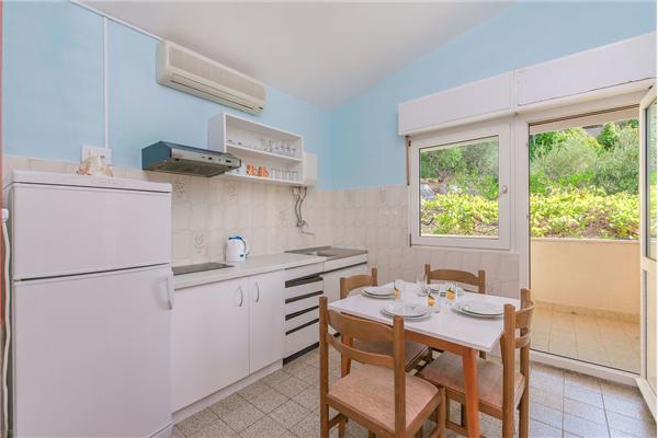 Apartment A11, for 5 persons