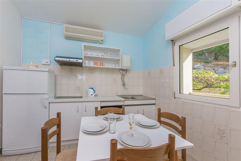 Apartment A11, for 5 persons