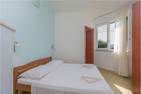 Apartment A11, for 5 persons