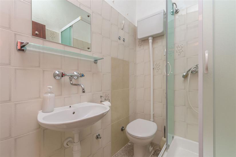 Apartment A12, for 3 persons