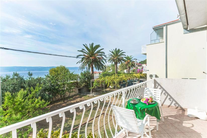 Apartment A12, for 3 persons