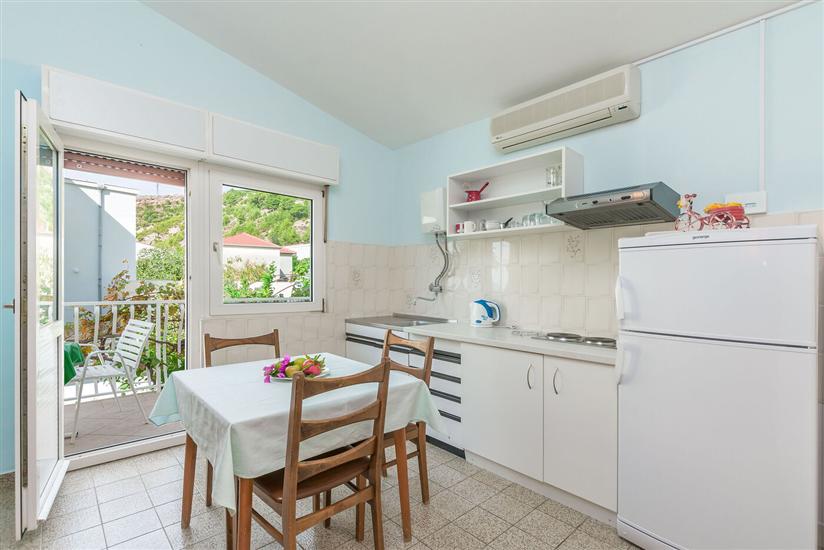 Apartment A12, for 3 persons