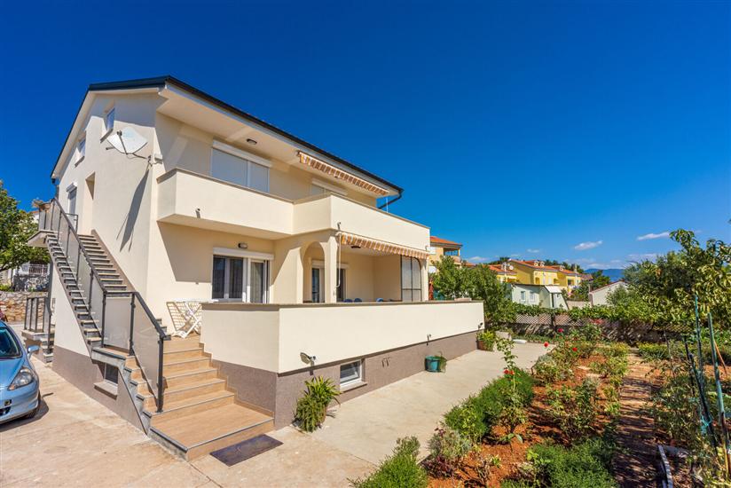 Apartments Star by the sea