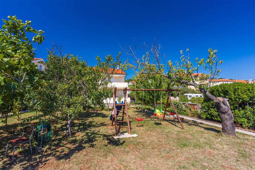 Apartments Star by the sea