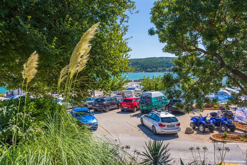 Apartments Star by the sea