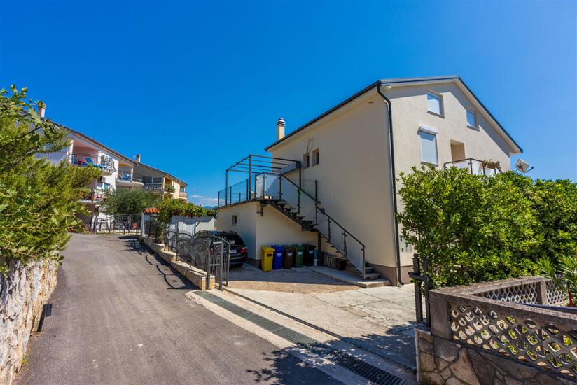 Apartments Star by the sea