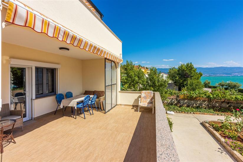 Apartment A1, for 6 persons