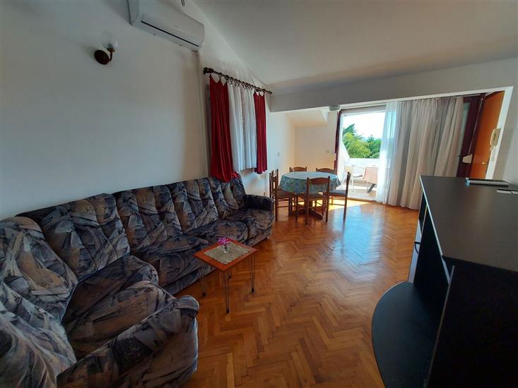 Apartment A4, for 4 persons