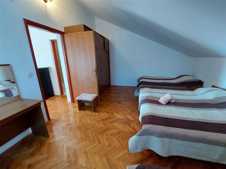 Apartment A4, for 4 persons