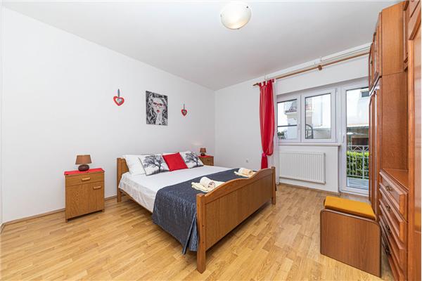 Apartment A1, for 5 persons