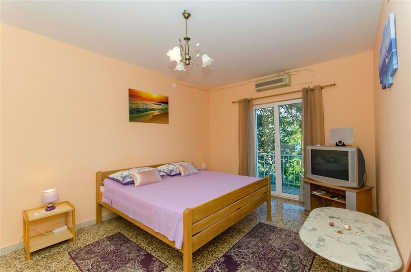 Apartment A1, for 2 persons