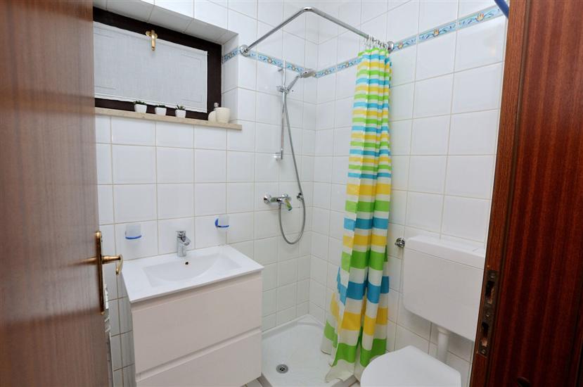 Apartment A1, for 7 persons