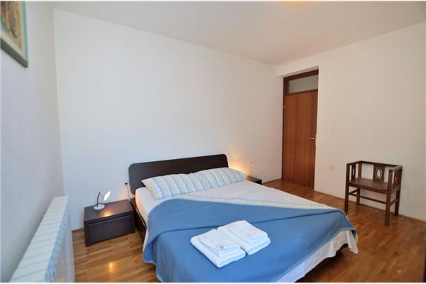 Apartment A1, for 7 persons