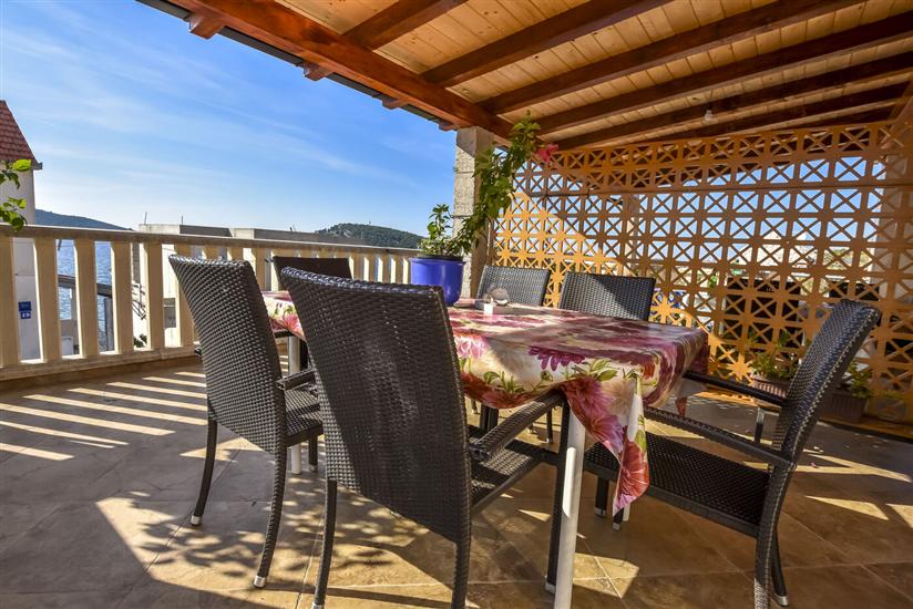 Apartment A5, for 5 persons