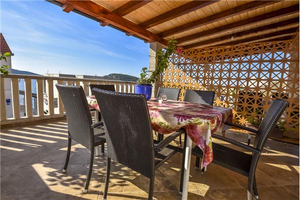 Apartment A5, for 5 persons