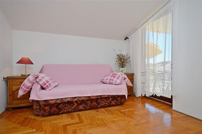 Apartment A4, for 4 persons