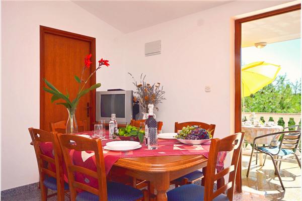 Apartment A4, for 4 persons