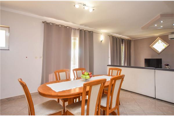 Apartment A3, for 6 persons