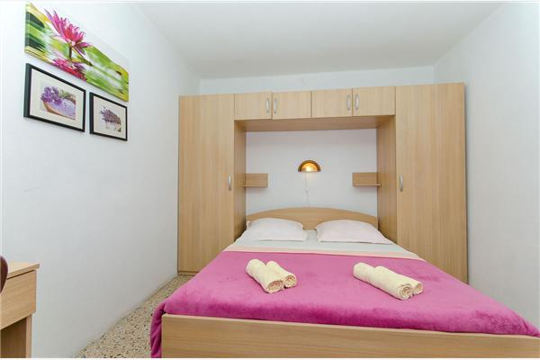 Apartment A1, for 5 persons