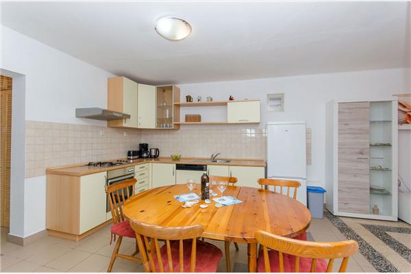 Apartment A1, for 5 persons