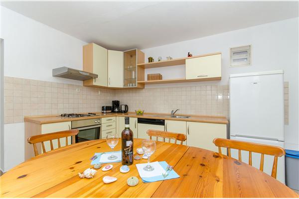 Apartment A1, for 5 persons