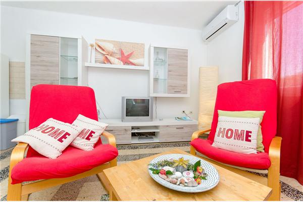 Apartment A1, for 5 persons