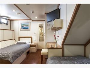 Olmissum-ship-bedroom-Copy
