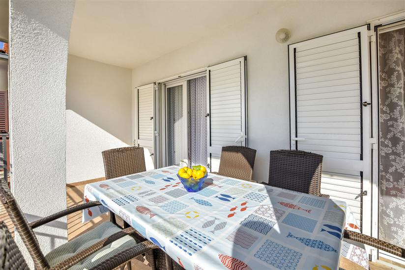 Apartment A2, for 5 persons