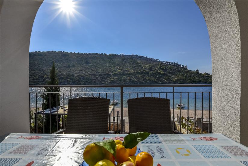 Apartment A2, for 5 persons