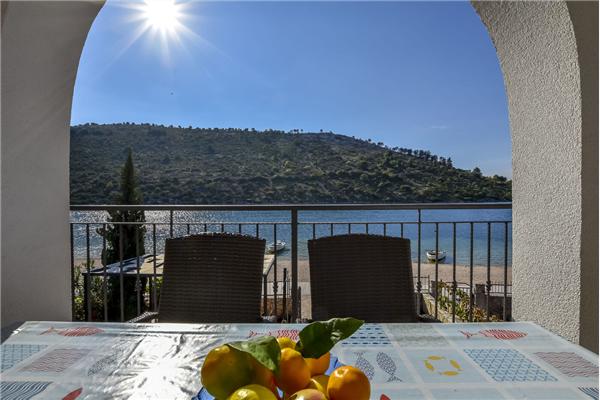 Apartment A2, for 5 persons