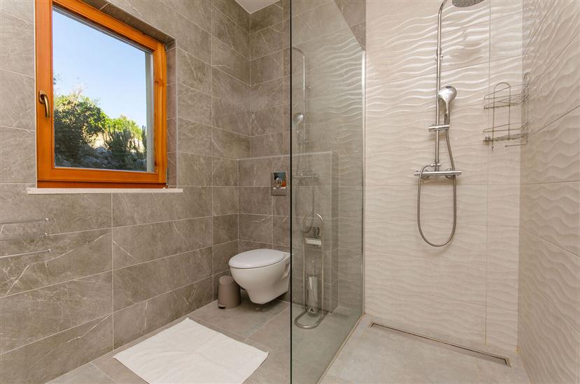 Apartment A1, for 3 persons