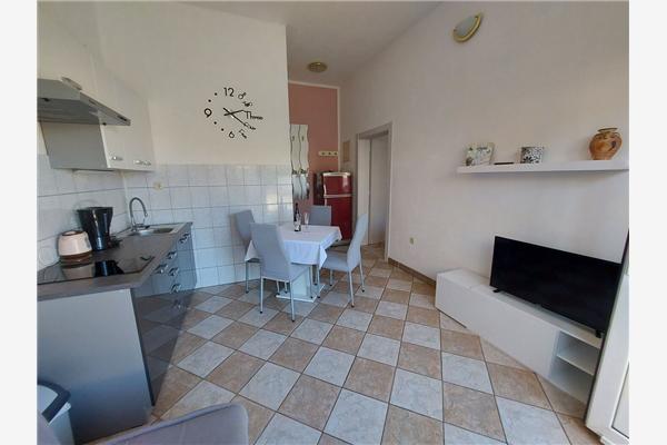 Apartment A2, for 3 persons